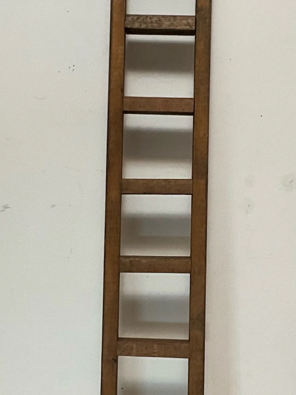 VTG Handcrafted Wooden Folk Art Decor Welcome Ladder & Tulips